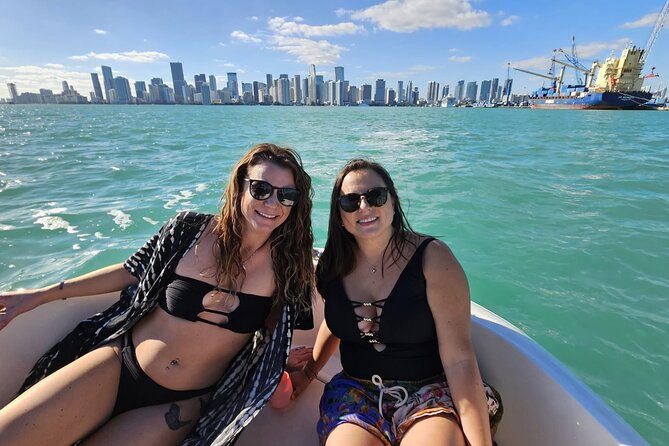 2 hrs Miami Private Boat Tour with Cooler, Ice, Bluetooth Stereo - What You’ll See: Celebrity Homes to Bayside and the Venetian Causeway