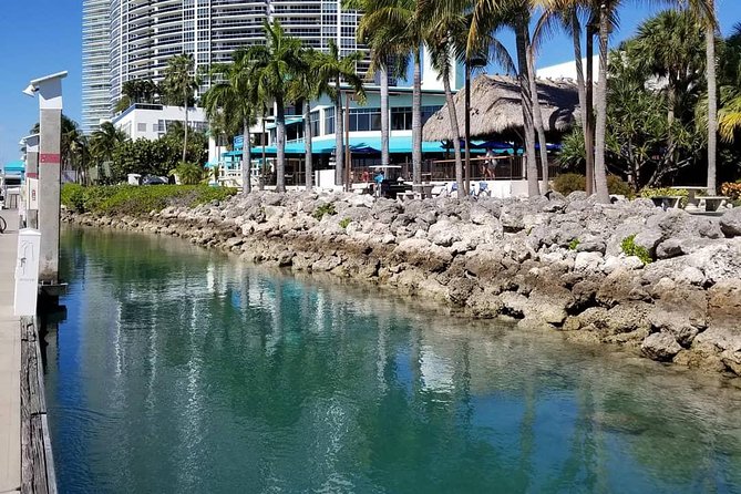 24 Ft Miami Bay: Private Boat, Gas Included , 6 people, Captained - The paperwork and rules that affect who can book