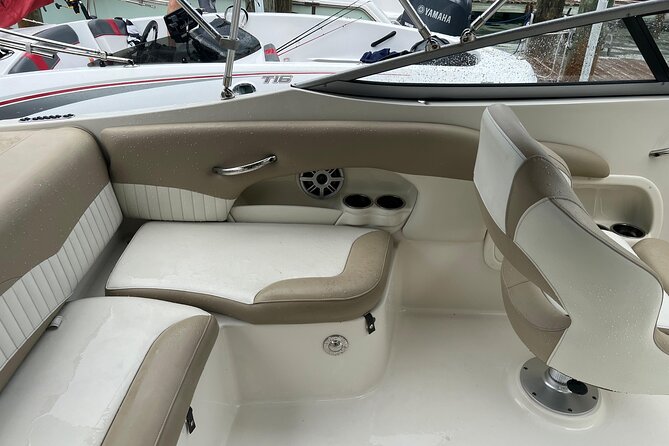 24 Ft Miami Bay: Private Boat, Gas Included , 6 people, Captained - How to plan your day so it runs smooth
