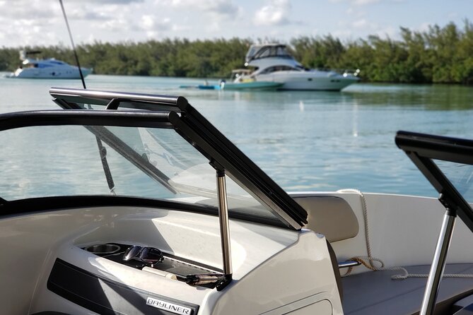 42 to 46 Ft Private Yacht Miami, rent for 2 our 4 hours, 12 ppl - Two Hours vs Four Hours: How the Trip Changes