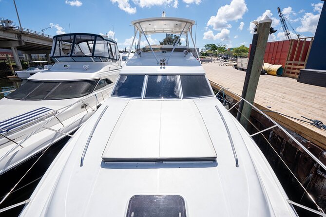 70ft + Free Hour | Miami Yacht Rental | 3 to 8 Hours | 13 ppl - Price and real cost math for your group