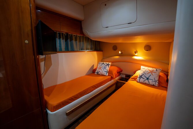 70ft + Free Hour | Miami Yacht Rental | 3 to 8 Hours | 13 ppl - What’s included on board (and what you should still bring)