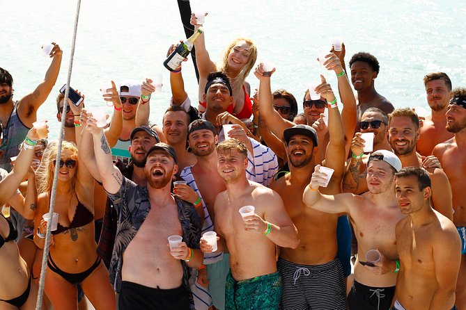All Inclusive Party Boat Miami - Meeting at 401 Biscayne Blvd: timing and the check-in reality