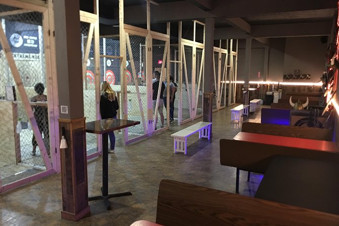 Axe Throwing 60 Min - Coaching and safety: why first-timers usually do well