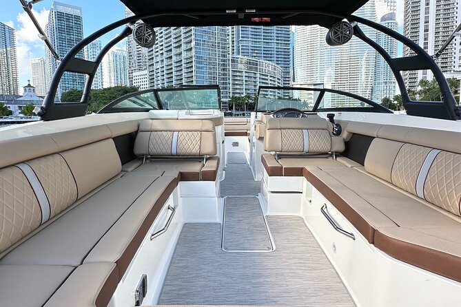 Best of Miami: Private Top-Rated Boat Charter & Guided Experience - Private vs. Group Boat Tours in Miami: Why This Feels Worth It