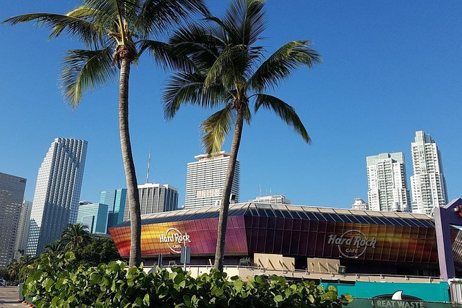 Biscayne Bay and Celebrity Island Homes Boat Tour 90 Minute - The On-Board Cash Bar: Easy Relaxation, With Real Planning