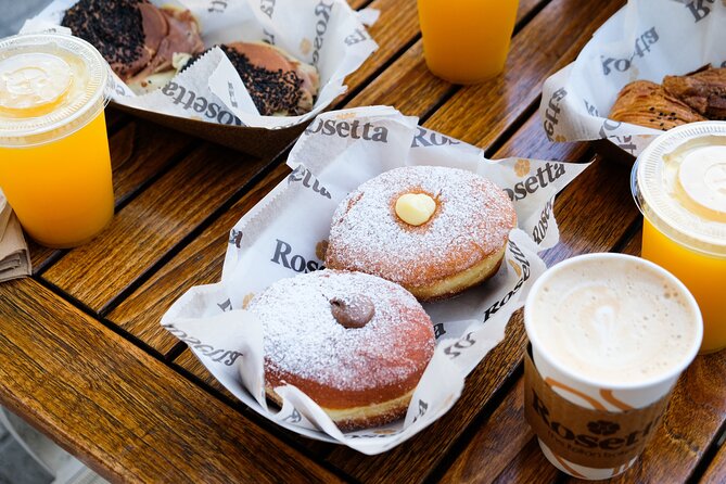 Donuts, Pastelitos & Patisseries: South Beach Sweets Walking Tour - Ocean Drive in 10 minutes: a quick art deco reality check