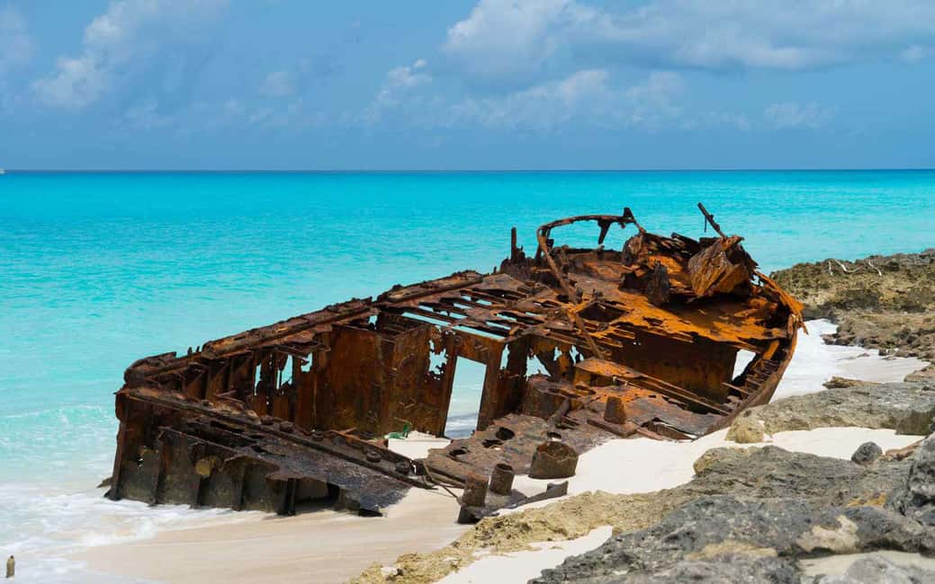 From Miami Beach: Roundtrip Bimini Ferry and Hotel Transfers - Arriving in Bimini: what “6 hours free time” really means