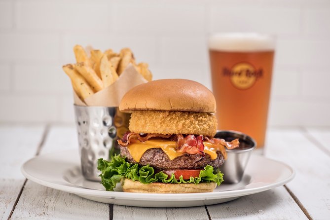 Hard Rock Cafe Miami - Music memorabilia: the real second attraction