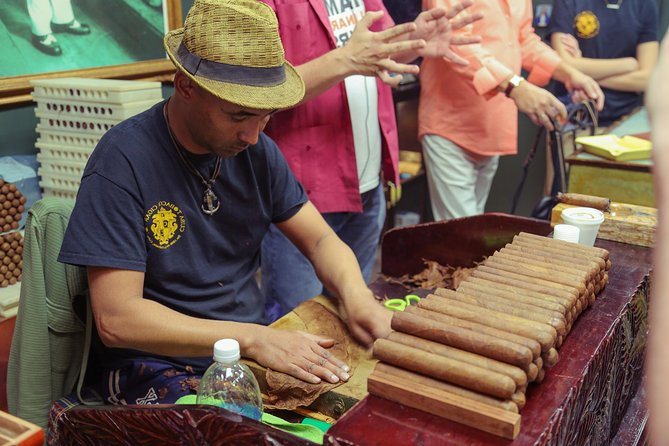 Little Havana Food Tour: Discover Iconic Cuban Cuisine in Miami - Maximo Gomez Domino Park: Where the Neighborhood Keeps Time