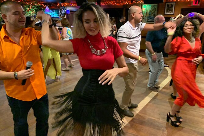 Mango's Miami: Sip & Salsa Lessons, Mojitos, Bites & Live Music - The 9:20pm salsa class: when it clicks for most people