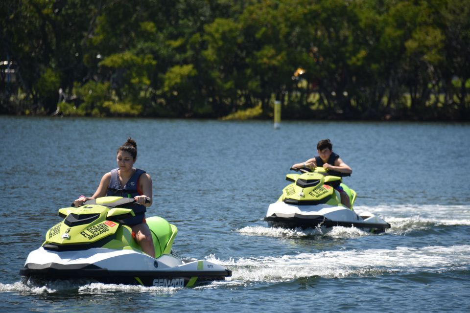 Miami: 1-Hour Jet Ski Free Ride - Pier 9 to Biscayne Bay: Getting on the Sea-Doo Fast