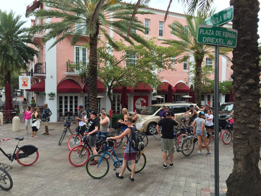 Miami: 2-Hour Art Deco Bike Tour - Getting Oriented at 10th Street and Collins
