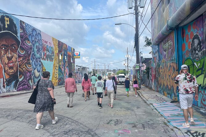 Miami All-In-One: City Sightseeing & water taxi experience - Coconut Grove and Key Biscayne: quick nature-and-luxury contrast