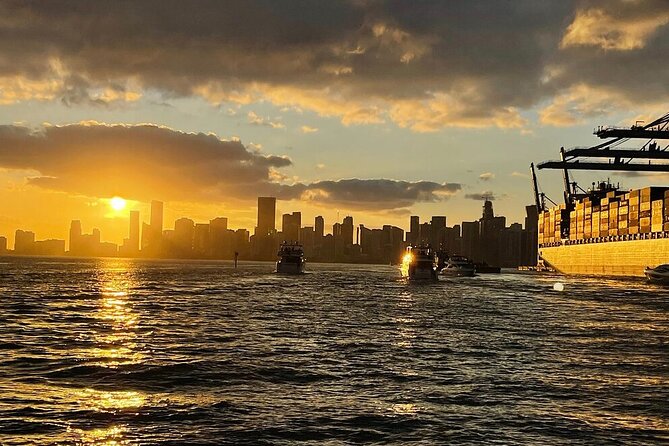 Miami and Bayside 90 min Cruise of Celebrity Islands - Price and crowd reality: is $24.99 worth it?