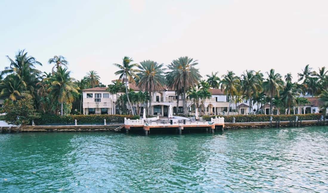 Miami: Biscayne Bay Millionaire's Homes Sightseeing Cruise - Hibiscus Island and Star Island: Where the Celebrity Stories Actually Land