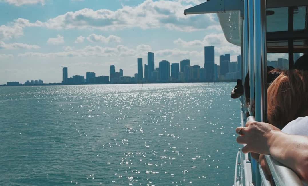 Miami: Biscayne Bay Millionaire's Homes Sightseeing Cruise - How the Live Bilingual Guide Changes the Experience