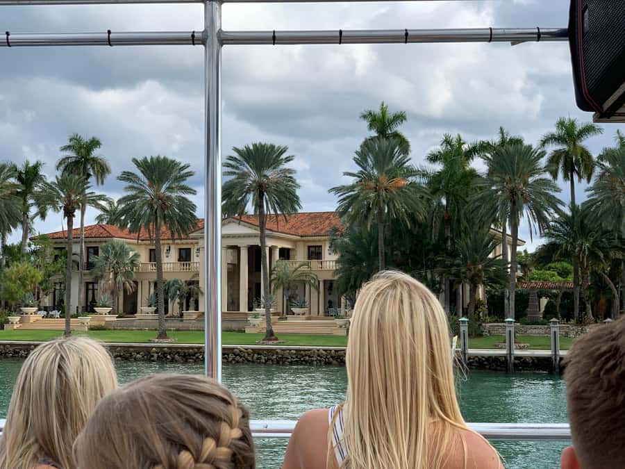 Miami: Biscayne Bay Millionaire's Row Boat Tour - Weather, Sound, and Small Comfort Choices