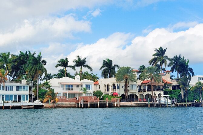 Miami Boat Tour - Celebrity Homes & Millionaire Mansions - Palm Island and Star Island: Where the Waterfront Feel Changes