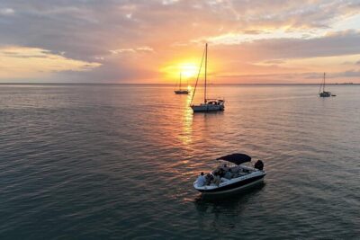 Miami Boat Tour –Day and Night Cruises with Champagne - First views: Rickenbacker Causeway and the skyline from sea level