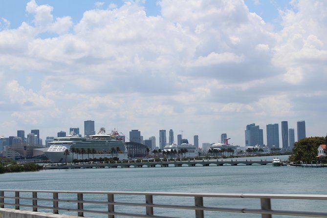 Miami City Tour - per guide, small group, includes pickup - Coconut Grove: short break, longer effect