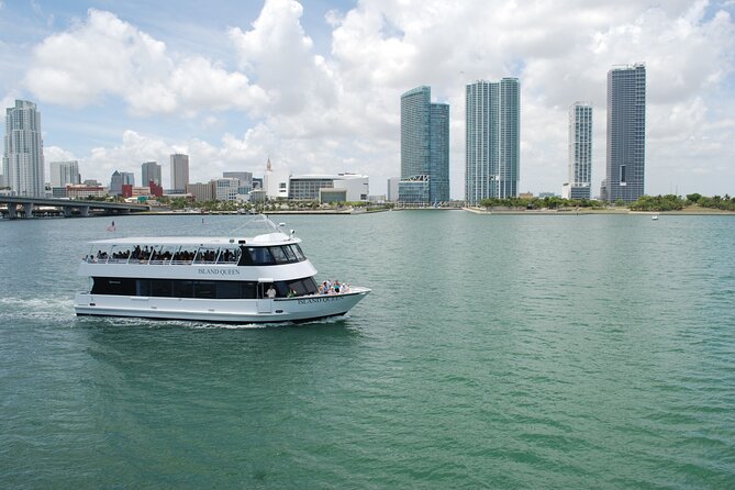 Miami Combo: Open-top Bus Tour and Sightseeing Bay Cruise - The 90-minute yacht cruise: Biscayne Bay and Millionaire’s Row