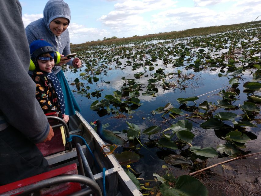 Miami: Everglades Full-Day Tour with 2 Boat Trips and Lunch - Chokoloskee Island stop: a short break with room to roam a bit
