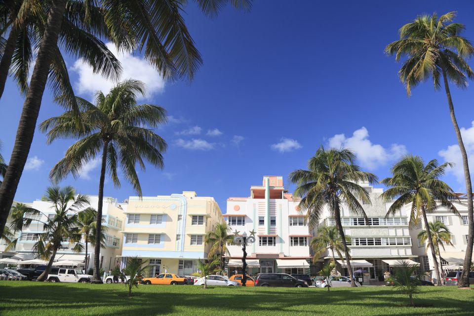 Miami: Half-Day City and Boat Tour - Biscayne Bay cruise: skyline angles, Port of Miami, and celebrity homes