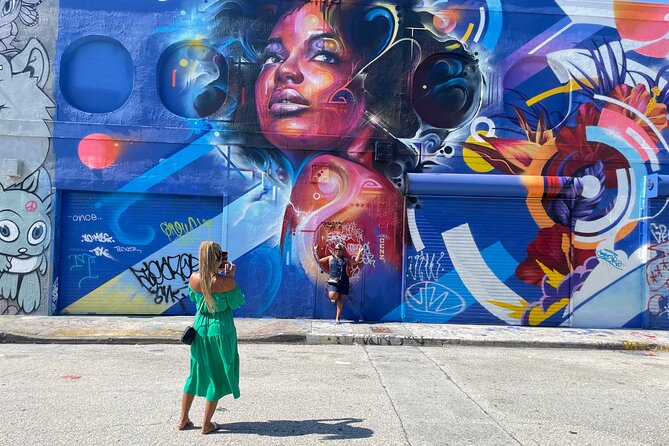 Miami in 3.5 Hours: Sightseeing, Traditions & Photography Tour - Guide Style and Language: Why It Changes Your Experience