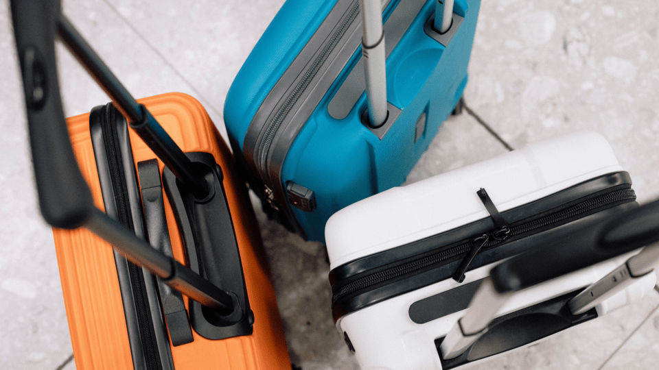 Miami: Luggage Storage close in International Airport - Price and Value: What $9 Per Person Really Means