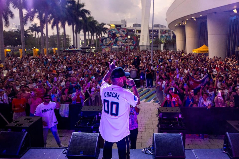 Miami Marlins Baseball Game Ticket at LoanDepot Park - Cashless at LoanDepot Park: Plan Your Payments in Advance