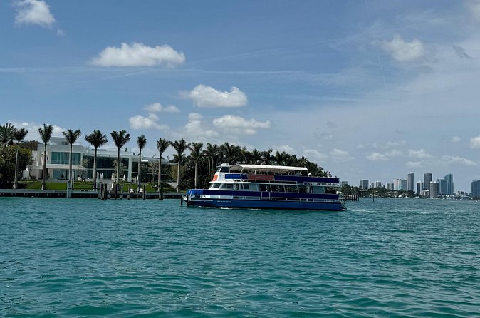 Miami Millionaires Sightseeing Cruise - Choosing your deck and seat for better viewing