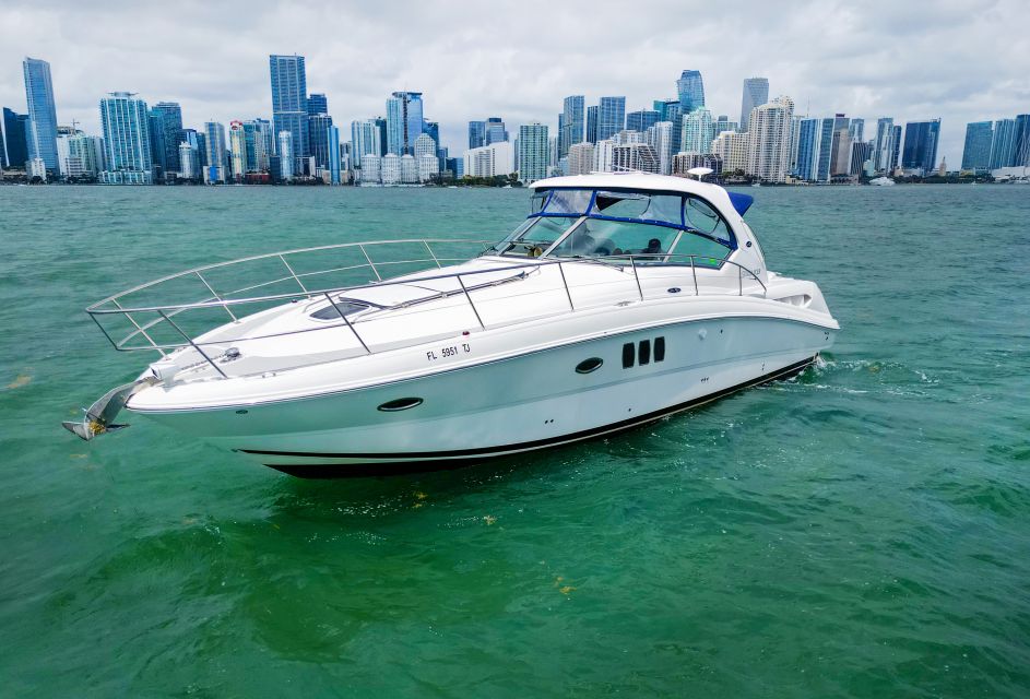 Miami: Private Yacht Cruise with Champagne - Why Miami Bay Looks Better From a Private Yacht