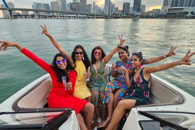 Miami Shared Boat tour, 2 hours on a 24 ft boat. 6 people total. - Miami Bay on a 24-Foot Boat: Why This Tour Feels Worth It