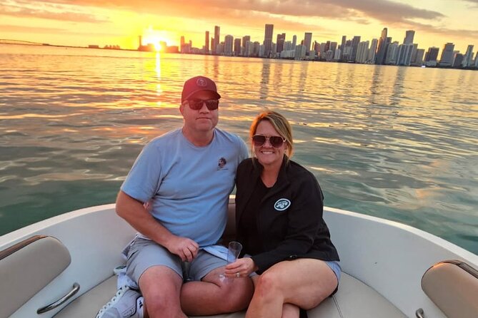 Miami Shared Boat tour, 2 hours on a 24 ft boat. 6 people total. - Music, Bluetooth, and the Mood You Can Control