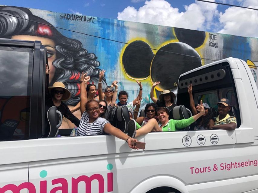 Miami Sightseeing Tour in a Convertible Bus (French) - Miami Design District: Luxury Contrast Without the Forced Shopping