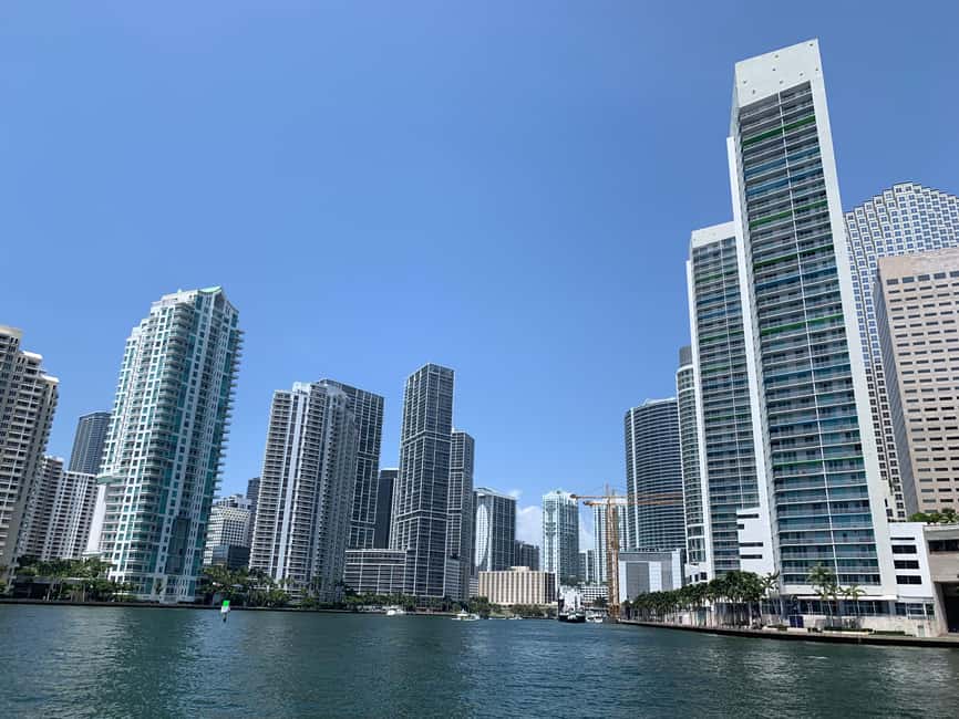 Miami Skyline Cruise of Millionaire Homes - South Beach Drop-Off: Make It a Two-Part Day