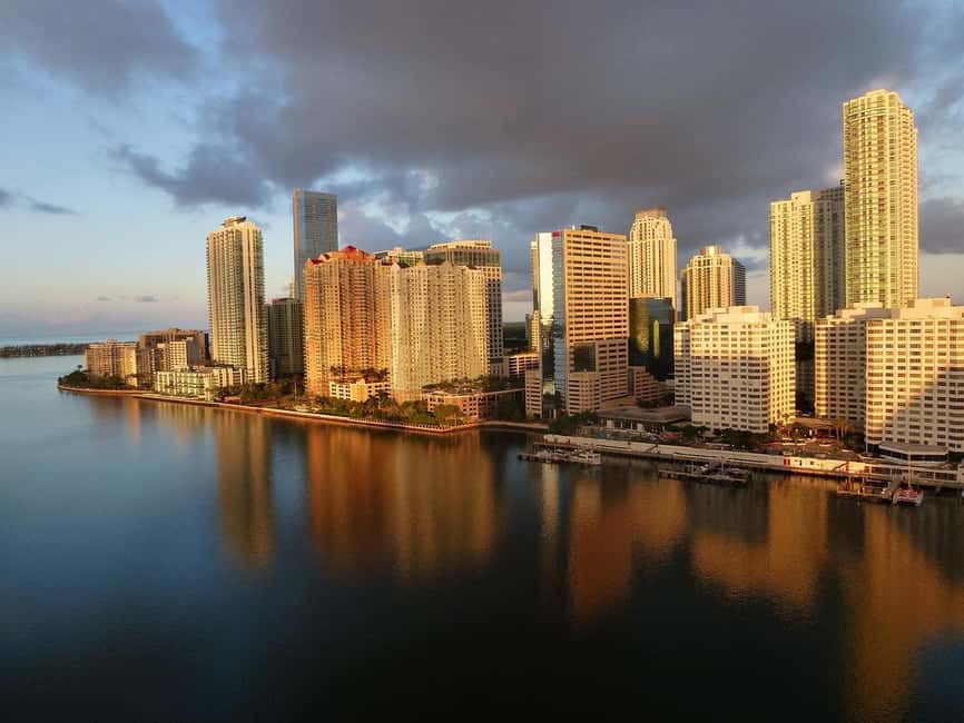 Miami Skyline Cruise of Millionaire Homes - Who This Cruise Is Best For (and Who Should Skip It)