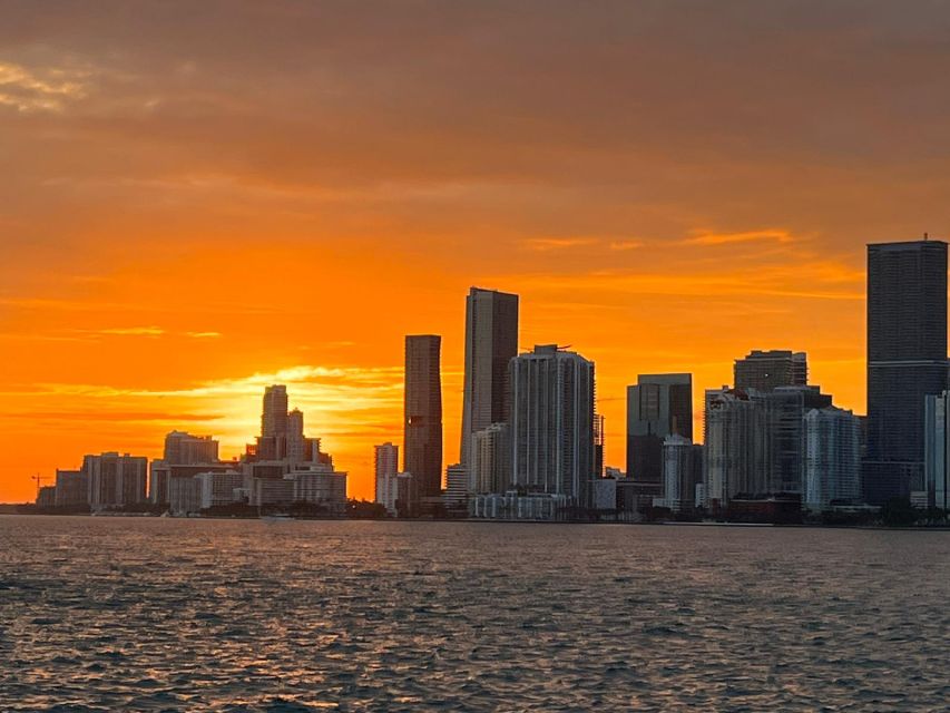 Miami: Skyline Cruise of the Magic City & Millionaire Houses - Why the Biscayne Bay Route Feels Better Than a Quick Drive-By
