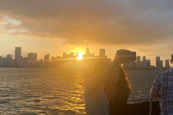 Miami Skyline: Happy Hour Cruise Music & Cash Bar - Sound levels and the guide’s pace: how to catch the story