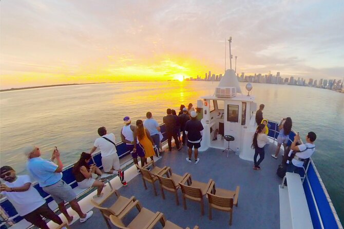 Miami Skyline Sunset Cruise with The Mojito Bar On board - Where the Cruise Starts: Bayside Marketplace and Bayride Tours