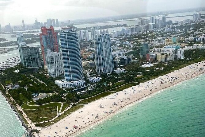 Private 60 Minute Romantic Air Tour with Champagne in Miami - Miami Beach, Surfside, Bal Harbor, and Sunny Isles from Above