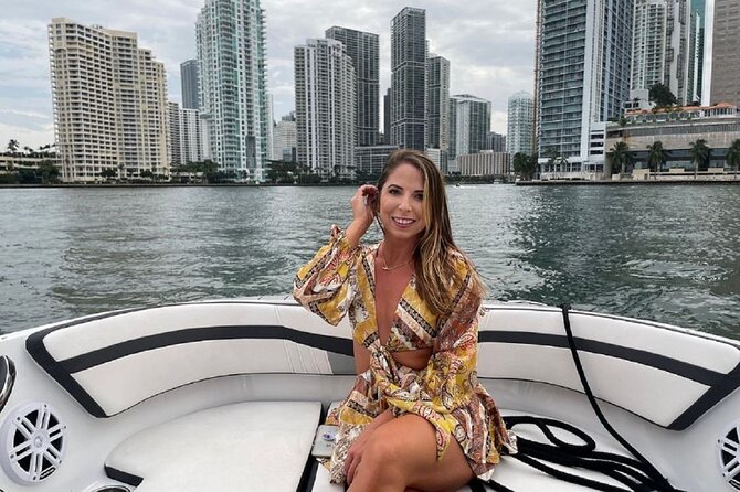 Private Boat Ride in Miami with Experienced Captain and Champagne - The skyline approach: Rickenbacker Causeway and Key Biscayne views