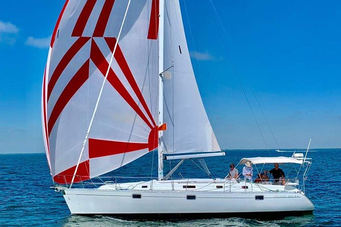 Private Sailing on the Miami Bay - Biscayne Bay - Key Biscayne and Stiltsville: two stops that explain Miami’s edges