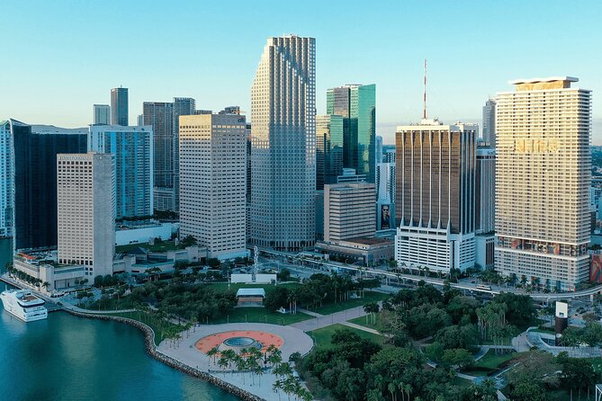 Private Transfer Miami Airport MIA or Port to Miami Hotel / Beach - Price and value: when $25 per person is a smart move