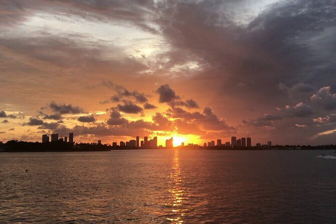 Round Trip Motorcoach Transfer to Key West from Miami - 6:00 am start from Miami Beach: when convenience really shows up
