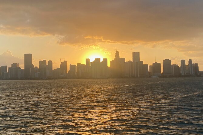 Sunset Cruise of Biscayne Bay Millionaire Homes & Cash Bar - The small stuff that can make or break the night